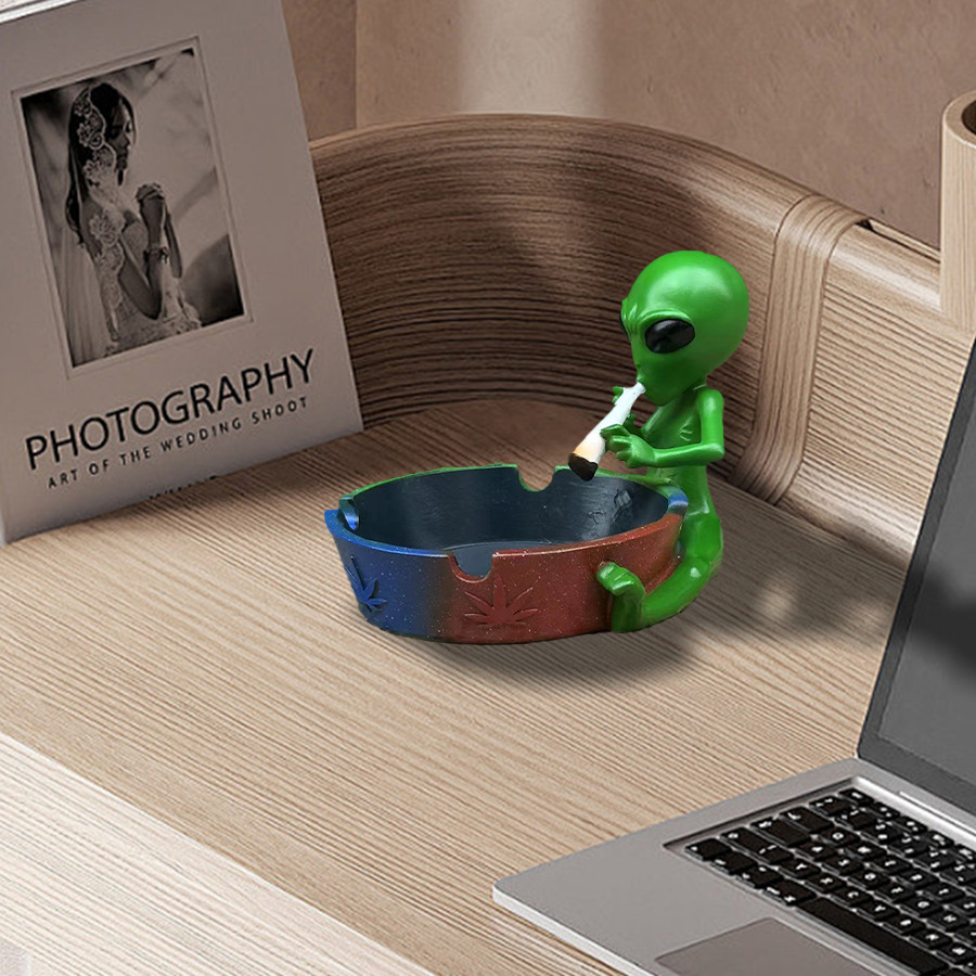 Martian ashtray Alien astronaut Sandbox living room Home hotel decor