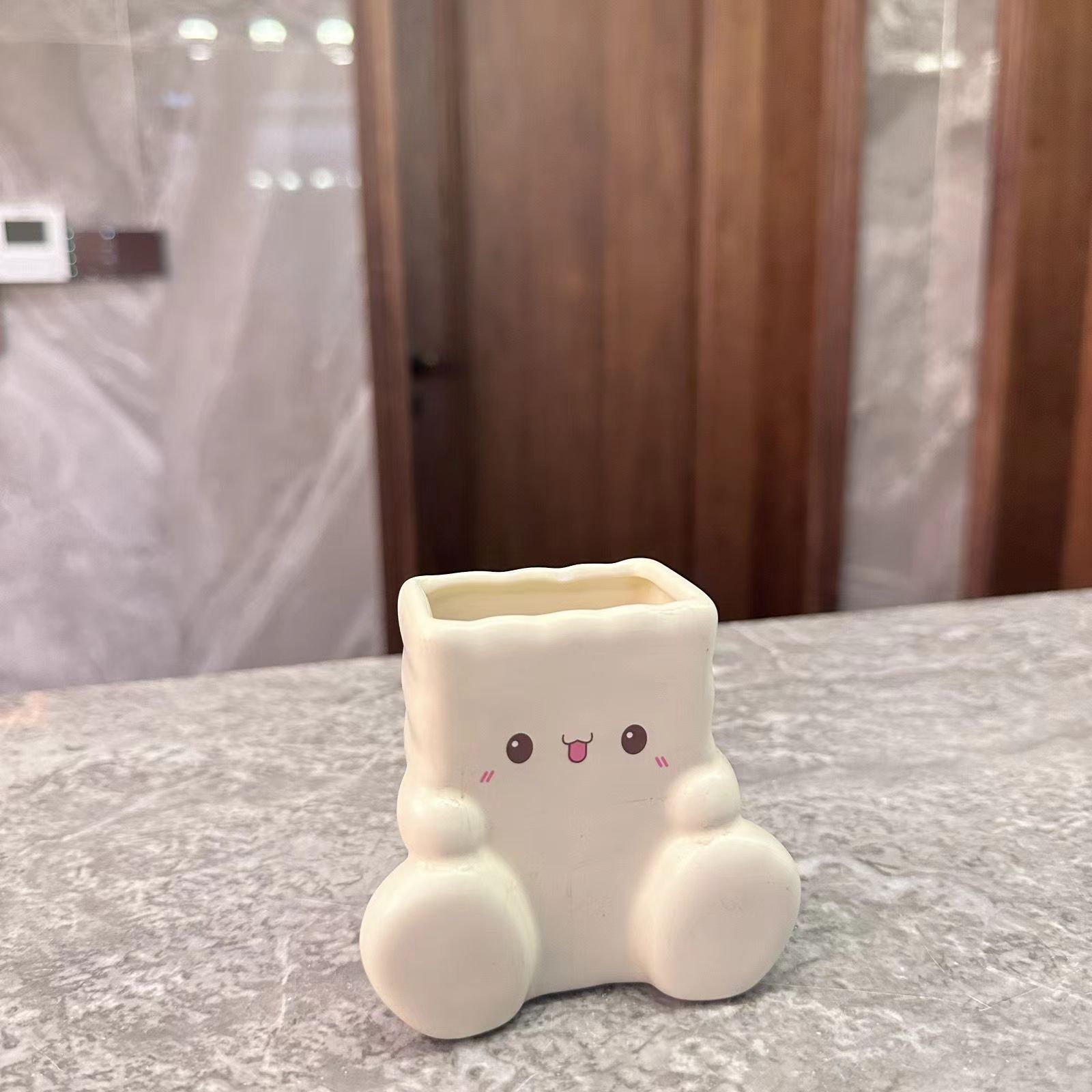 Ceramic cute cookie pen jar Vase Makeup brush storage bucket Study bedroom decoration gift for girls