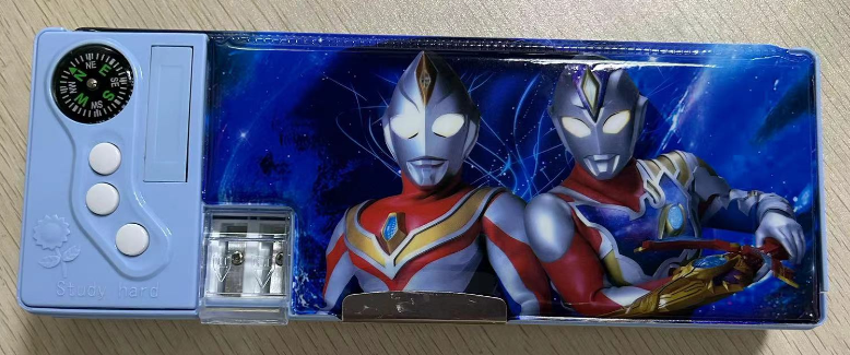 德凯 戴拿(多功能款)奥特曼多功能笔盒