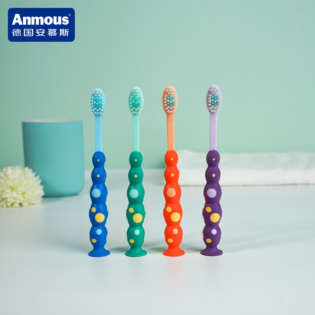 安慕斯儿童护龈牙刷（颜色随机）