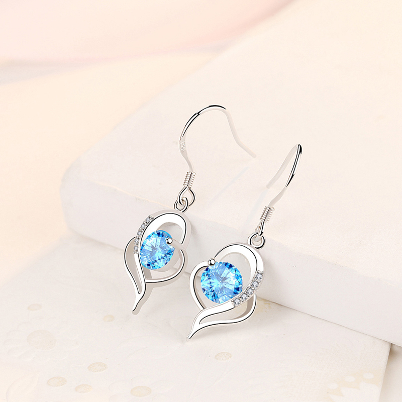 Cmierf Kuect  （中国CK）心形耳环