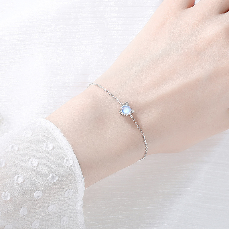 Cmierf Kuect  （中国CK）百搭小猫耳朵蓝水晶手链