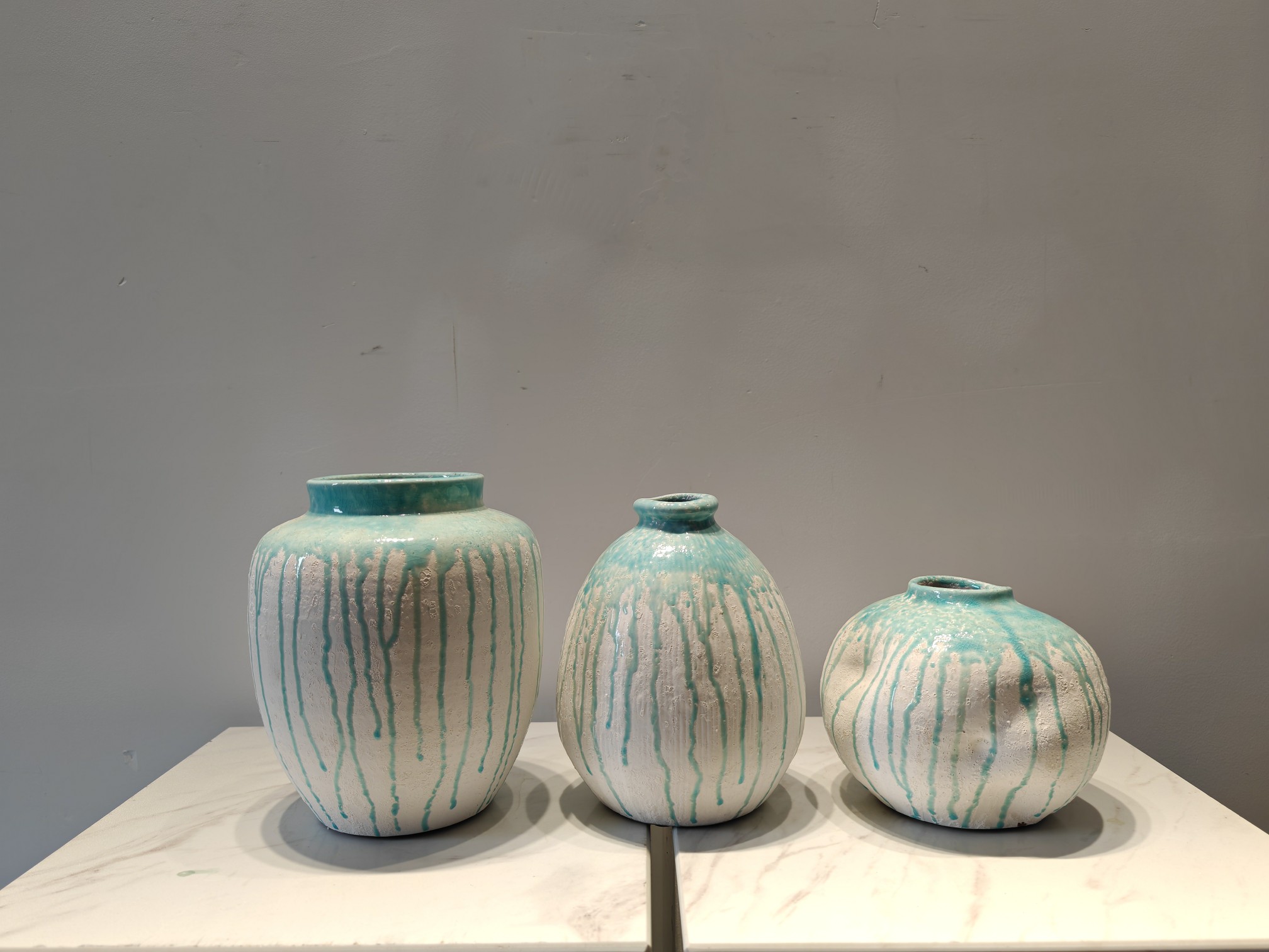 顶流家奢——visionnaire高定壁画 意大利轻奢家居设计师定制款，将奢华和艺术紧密结合，专业服务高端私宅。 高端实体纸艺切割描金大幅挂画
