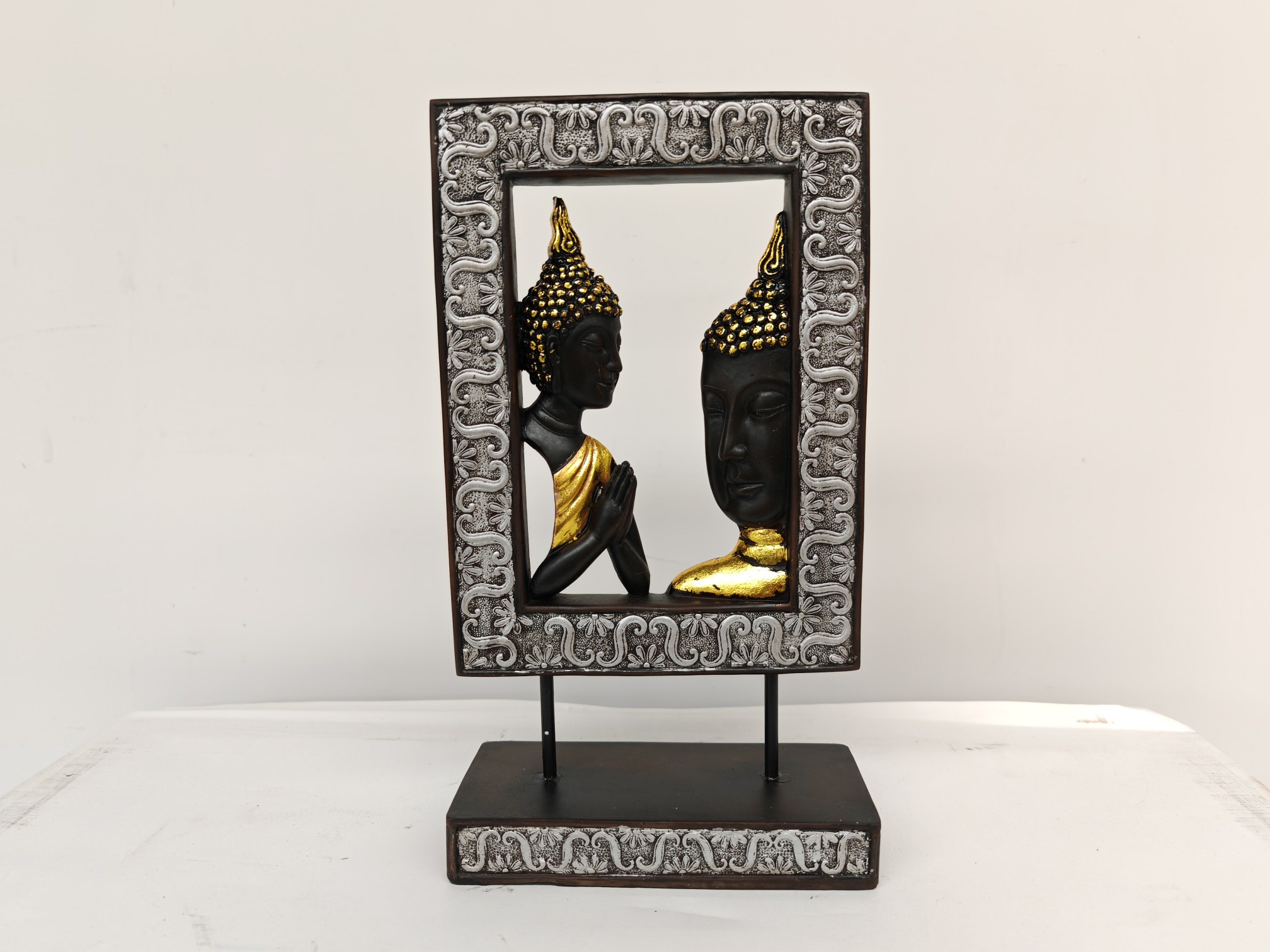 MUSE一家居装饰艺术 老式手工工艺，打造民族风，为空间带来一抹有关异域风 情的想象。 东南亚欧式家居摆件复古立体禅意佛头玄关摆件