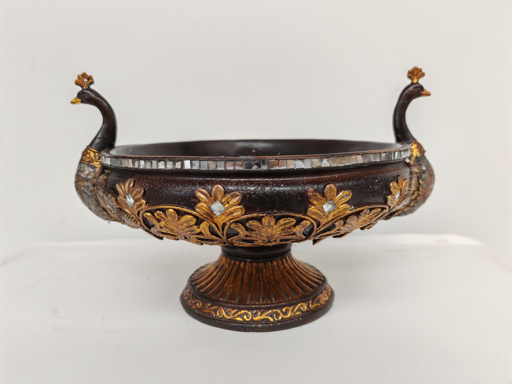 MUSE——家居装饰艺术 老式手工工艺，打造民族风，为空间带来一抹有关异域风情的想象。 东南亚欧式家居摆件复古奢华孔雀浮雕工艺收纳果盘（咖啡色款）