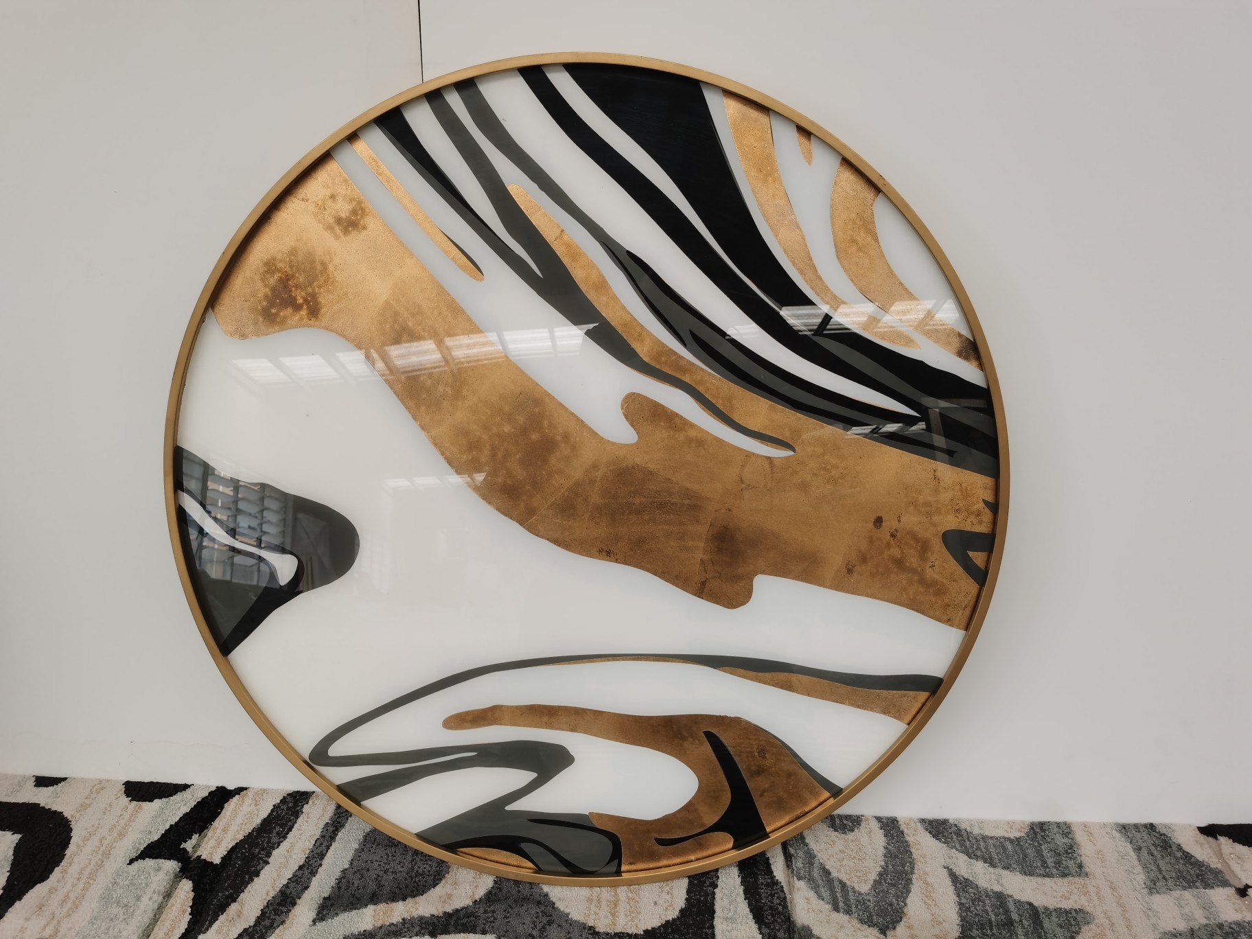 顶流家奢——visionnaire高定壁画 意大利轻奢家居设计师定制款，将奢华和艺术紧密结合，专业服务高端私宅。 高端定制珐琅晶瓷手工描金挂画