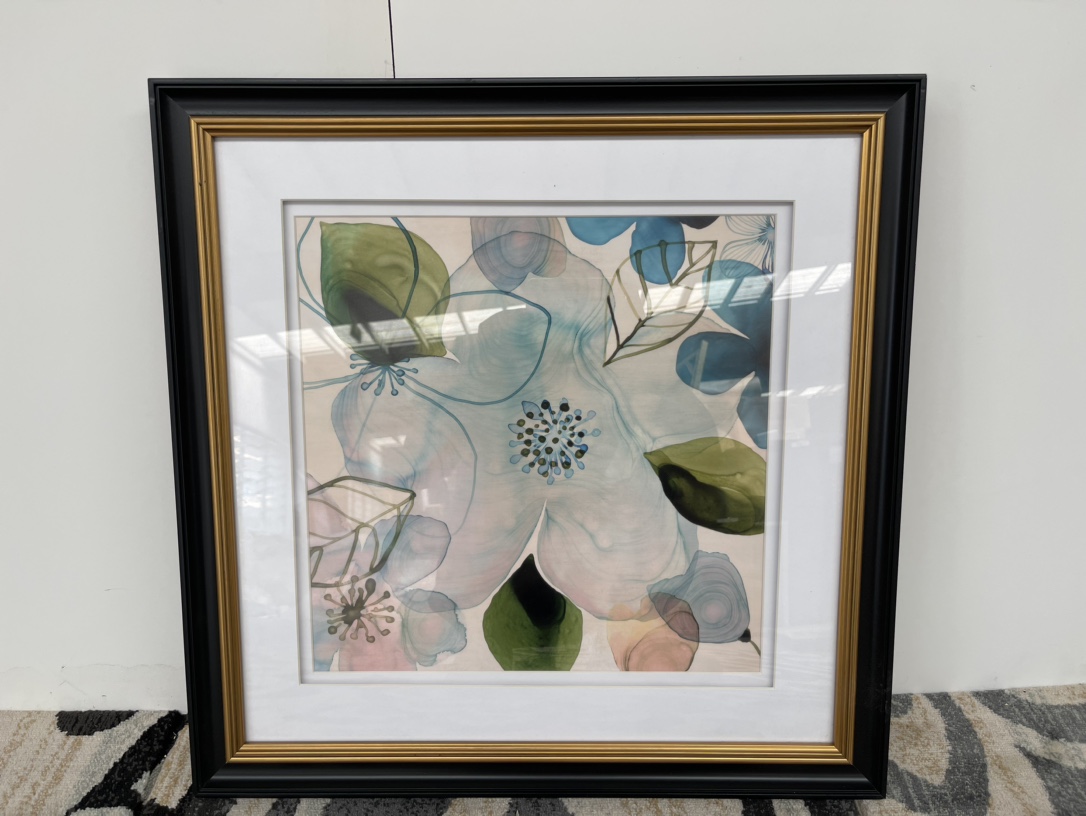 顶流家奢——visionnaire高定壁画 意大利轻奢家居设计师定制款，将奢华和艺术紧密结合，专业服务高端私宅。 高端定制描金雕刻边框抽象植物挂画