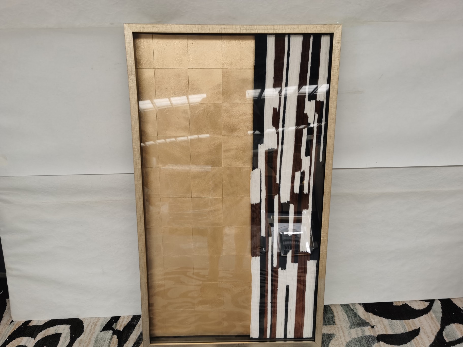 顶流家奢——visionnaire高定壁画 意大利轻奢家居设计师定制款，将奢华和艺术紧密结合，专业服务高端私宅。 高端定制设计师款描金底，布艺双层立体工艺挂画