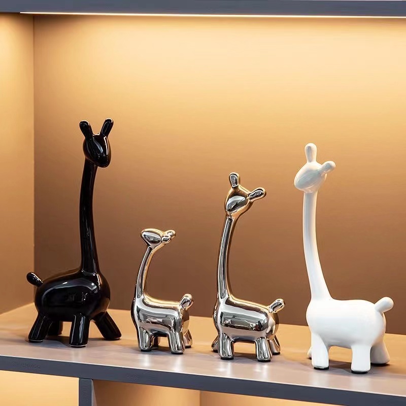 A family of four, fawn ornaments, home accessories, TV cabinets, wine cabinets, light luxury, high-end high-end living room entr