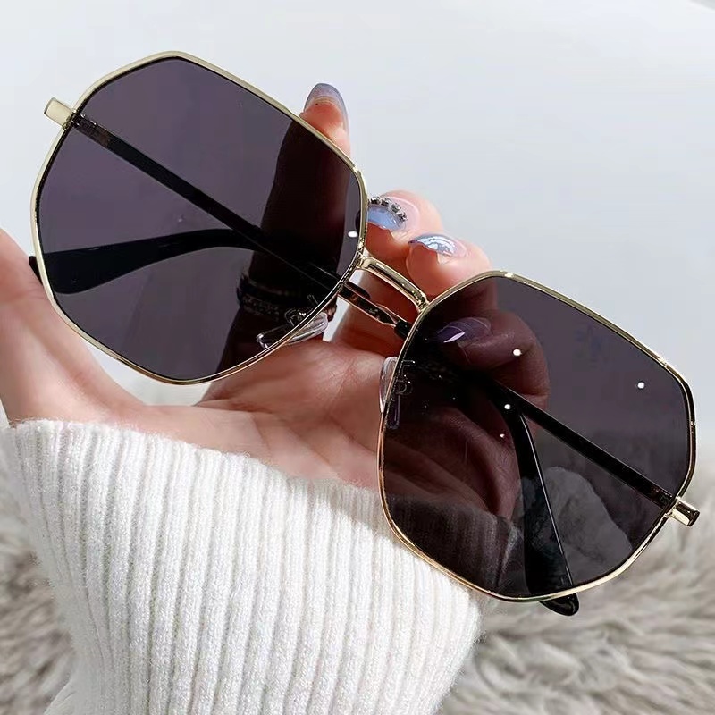 Clear blue fashion sunglasses Polygon metal Driving sunglasses Hipster seaside travel glasses for women