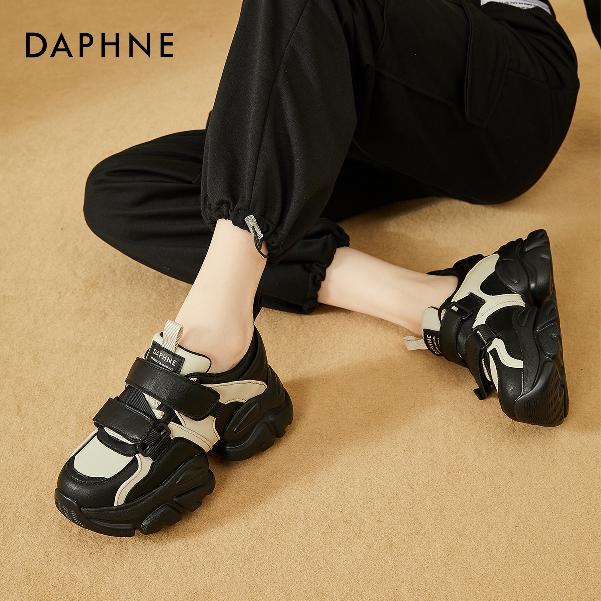 达芙妮魔术贴轻便老爹鞋女款新款夏季厚底增高运动休闲鞋4023404416