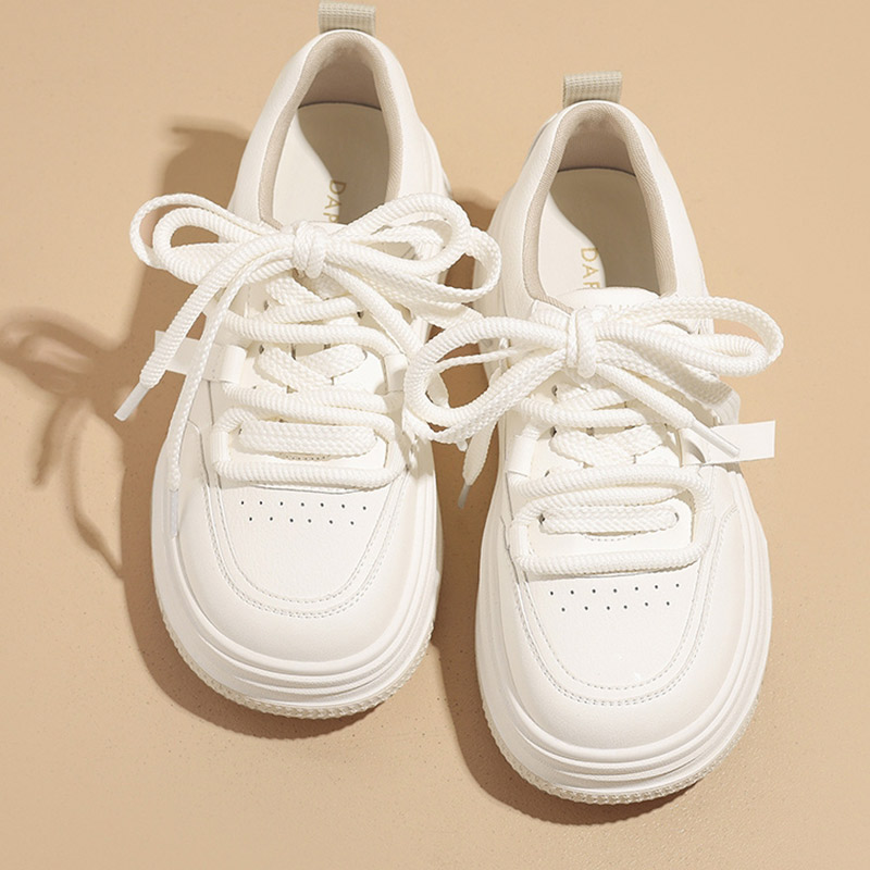 达芙妮厚底板鞋女款休闲鞋透气运动鞋4024101128