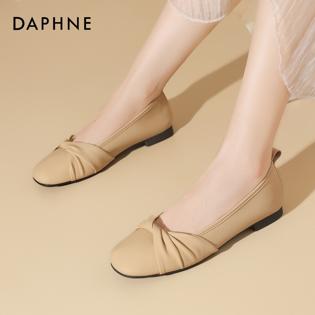 达芙妮平底单鞋女鞋温柔风玛丽珍小皮鞋4024404004