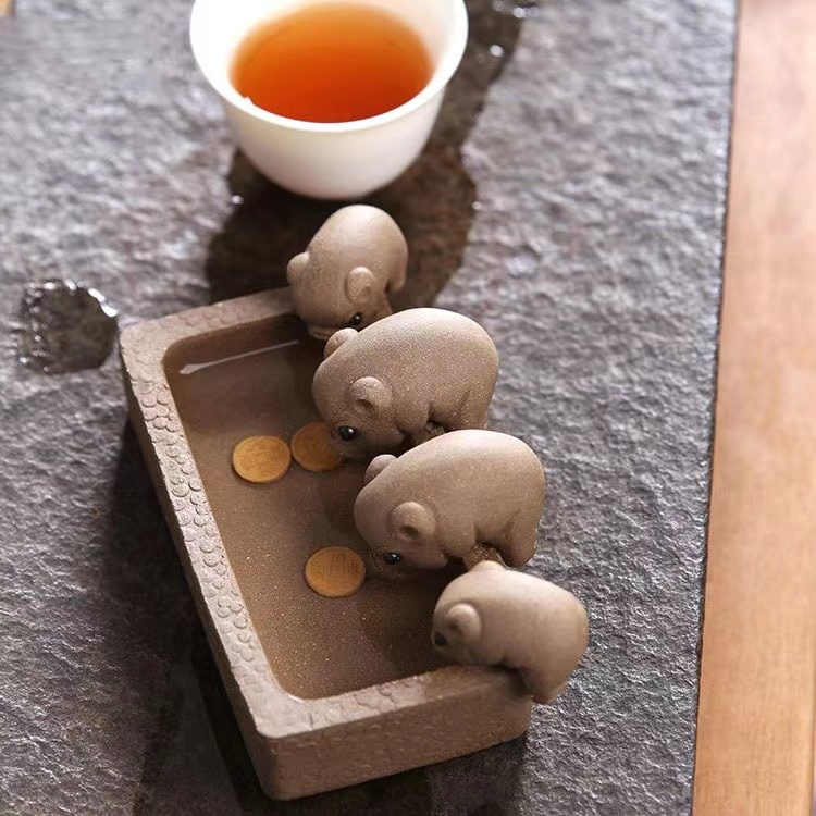 Purple sand four pigs drink mud rich clothes and food decorative tea accessories