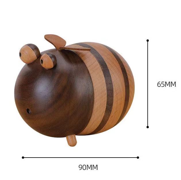 Bee toothpick box Household solid wood toothpick holder Creative cute cute decorative items portable gift toothpick jar