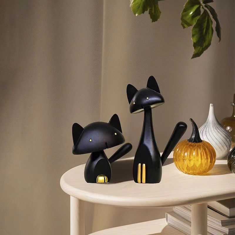 Modern Northern Europe cat decoration high-grade sense light luxury living room wine cabinet office desk porch cat ornaments sty