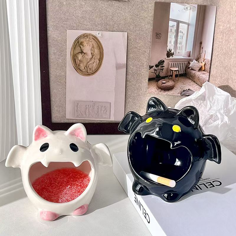 Funny Halloween cartoon bat ghost cute ghost candlestick decoration American ceramic living room ashtray