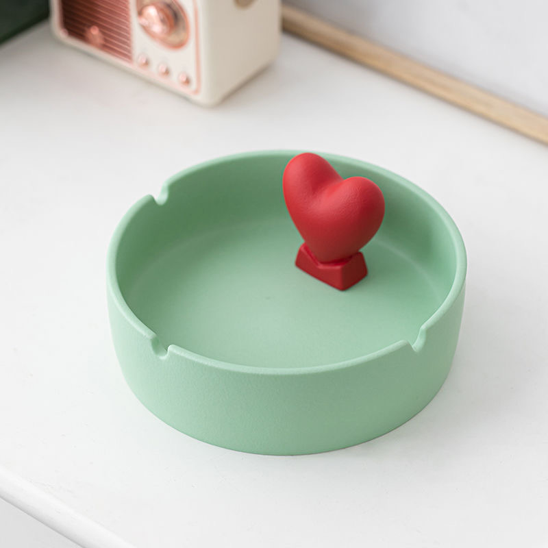Clearance large ashtray Creative personality ceramic home living room office trend advanced sense ashtray