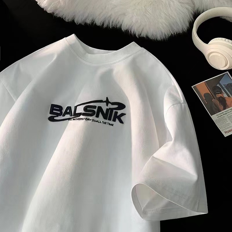 Couple men and women short sleeve loose half sleeve top