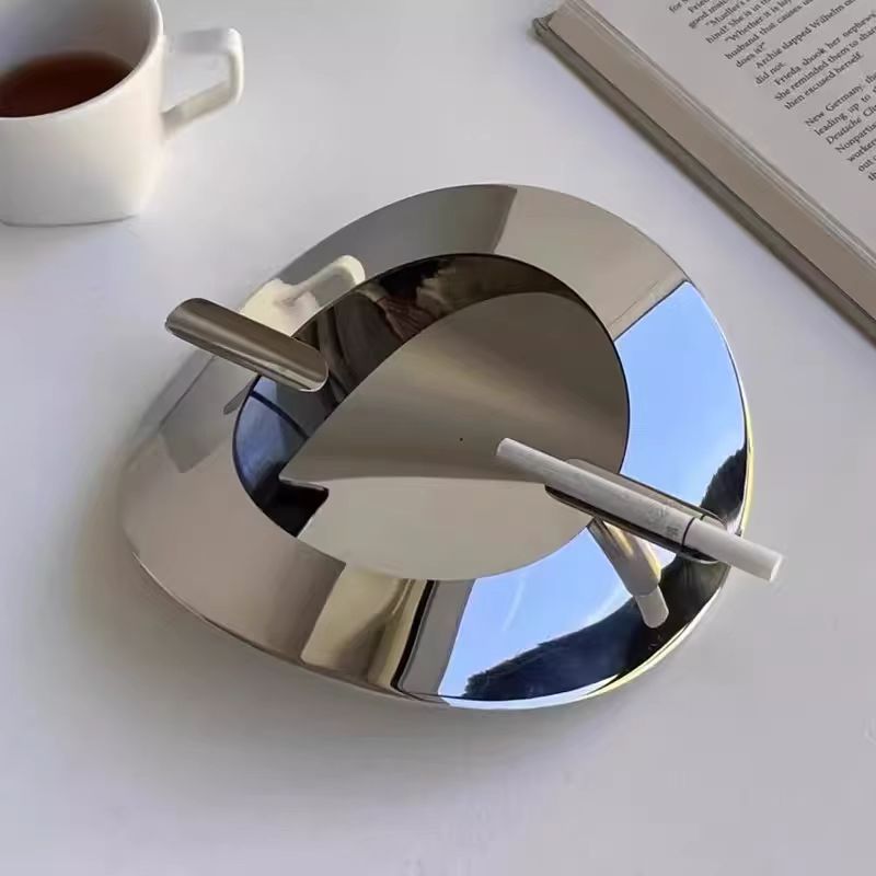 Modern Italian minimalist stainless steel ashtray decoration teahouse study desktop home high-end ashtray decoration