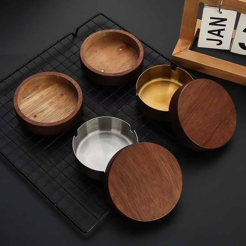 Retro solid wood ashtray with cover light luxury household ashtray office living room coffee table fly ash proof hotel commercia