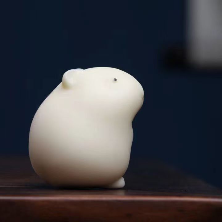 Ivory fruit mouse tea pet accessories can be raised tea table tea table tea ceremony Bodhi mouse