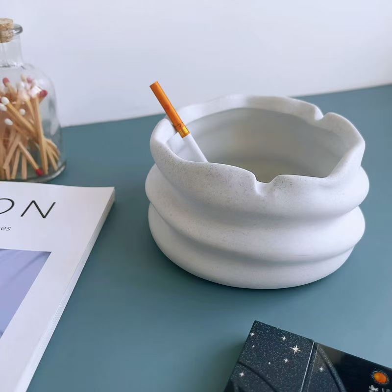 Ashtray household high appearance level anti-fly ash anti-smoke smell living room atmospheric ashtray