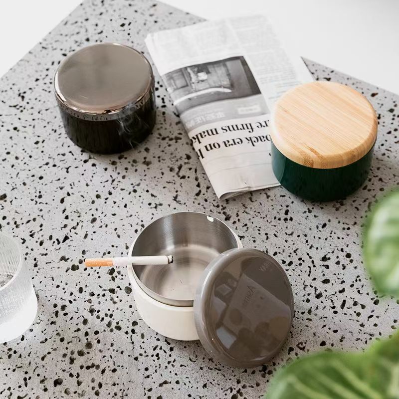 High appearance level Home with cover Living room Dormitory Bedroom office ashtray with cover