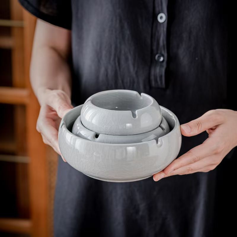 Large ashtray Creative ceramic ashtray Home retro Chinese living room office trend ashtray