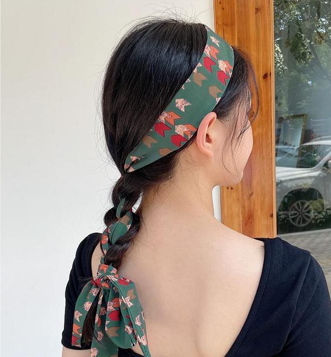 Hair band women tied hair float lead rope French retro scarves women small long ribbon decorative scarf scarf scarf with ponytai
