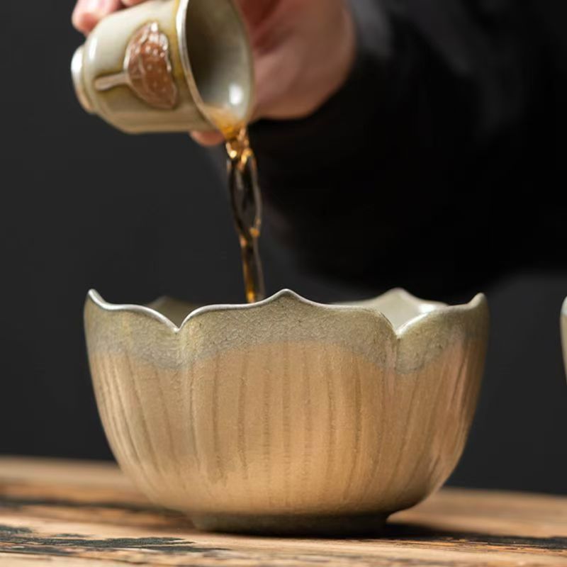 Ice crack glaze Lotus tea wash ceramic kiln change tea ceremony accessories National tide style retro handmade tea jar ice crack