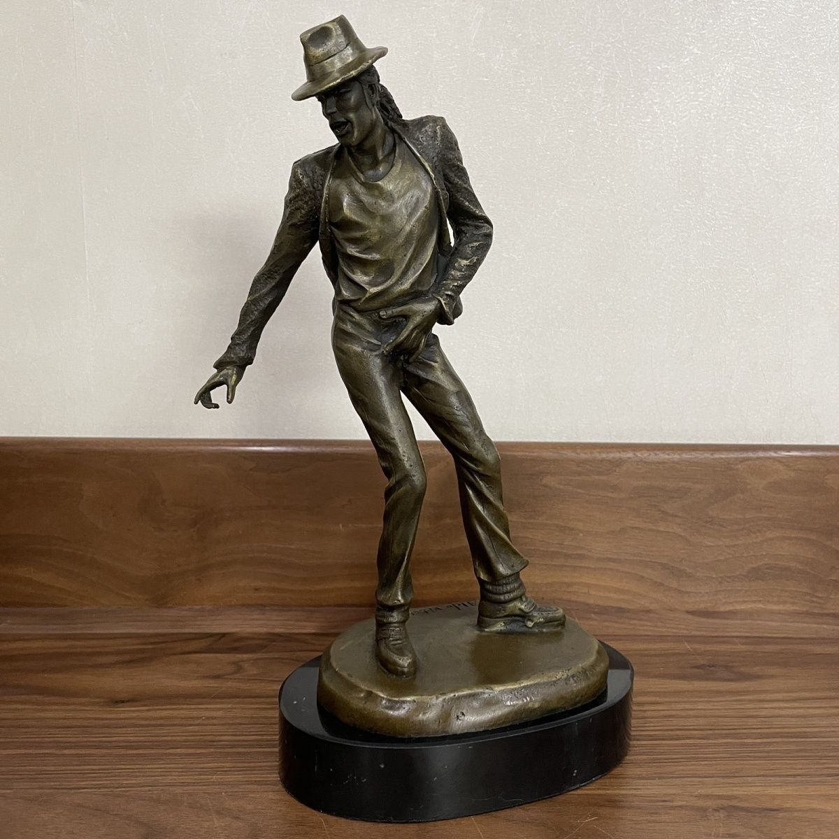 Bronze sculpture Michael Jackson bronze decoration Home decoration Creative gift living room porch study decoration
