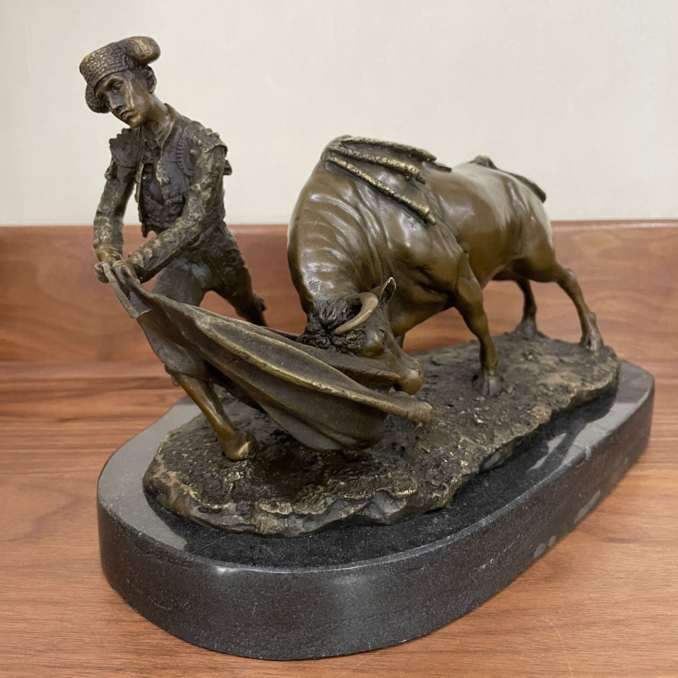 Bronze sculpture Spanish bullfighter bronze sculpture Creative gift living room entrance study European style home decoration